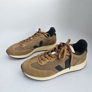 Veja Women's Rio Branco Alveomesh Sneakers